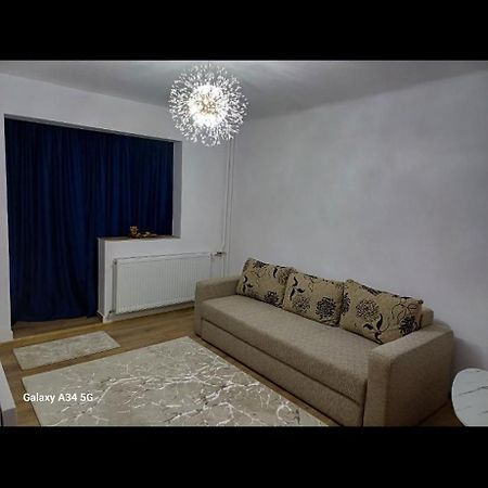 Apartamento Garsoniera Luminoasa Craiova Exterior foto